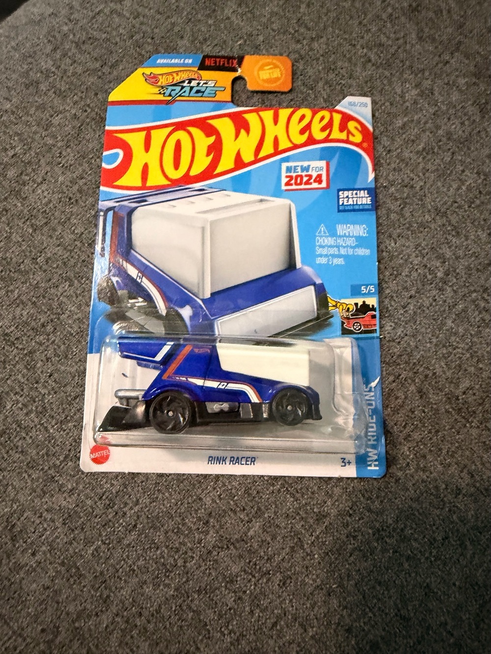 Hot Wheels Rink Racer Toy Vehicle - Blue & White